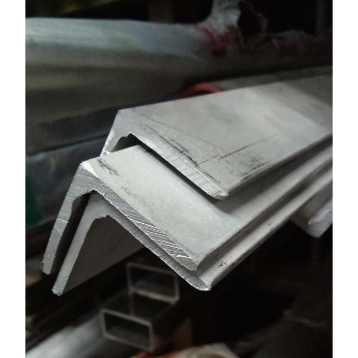 siku stainless 201 40x40mm tebal 3mm