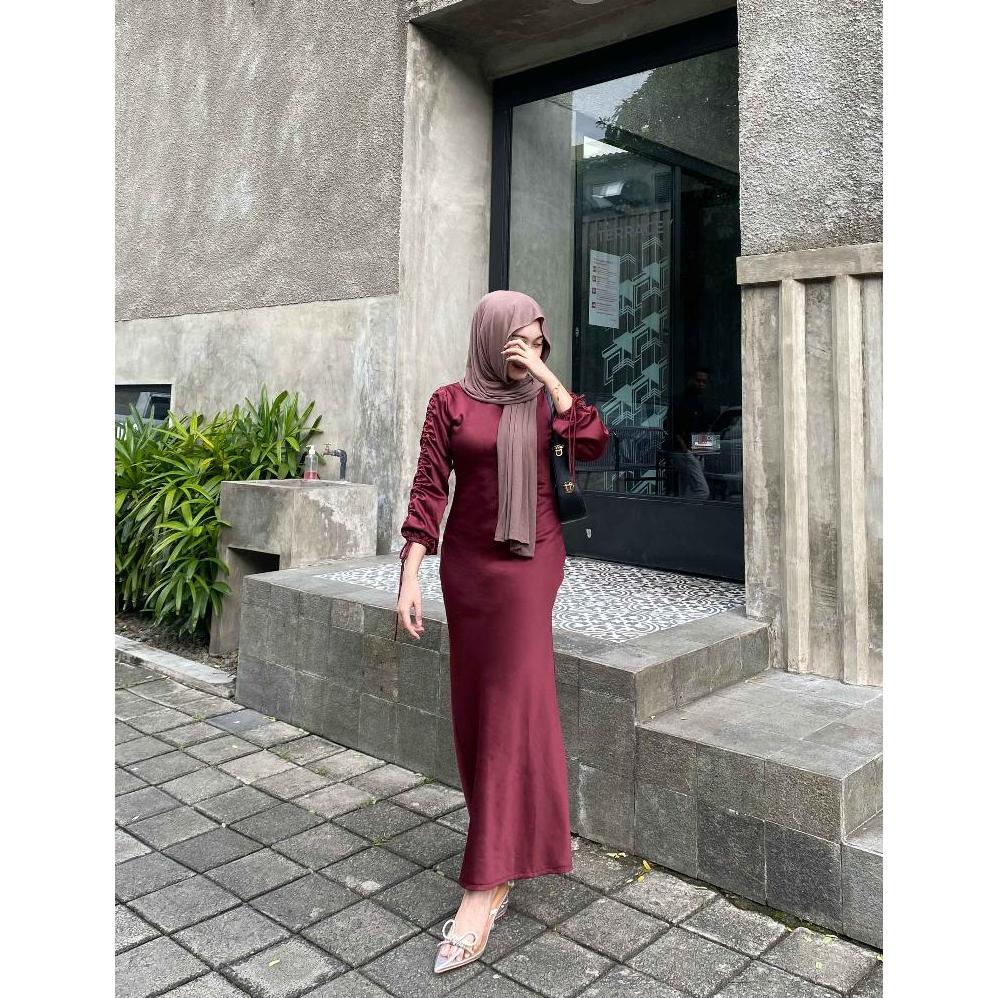 BEST SELLER DRESS DARLA SILK SATIN SERUT LONG DRESS SATIN SERUT DRESS