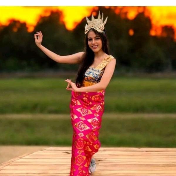 Unik Baju Adat Bali Wanita Dewasa / Baju Adat Bali Dewasa / Baju Tari Pendet / Baju Tari Bali