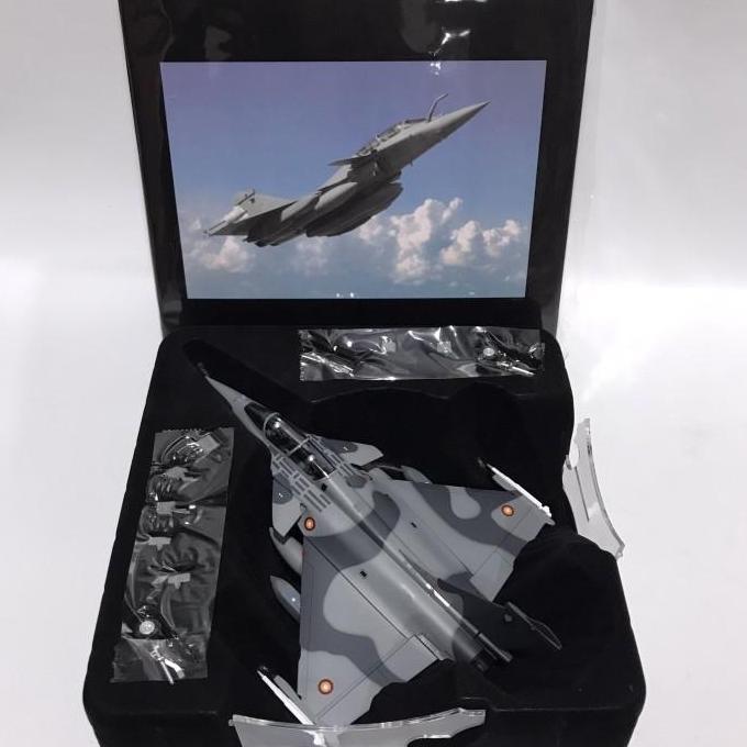 diecast pesawat jet tempur Dassault Rafale B AU perancis  1:72