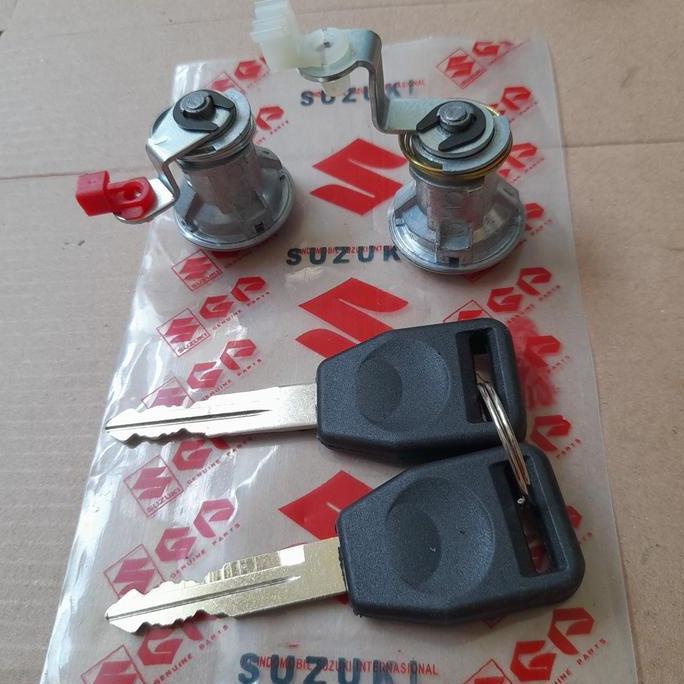 KUNCI PINTU APV / DOOR KEY APV SET 2 PC KANAN KIRI