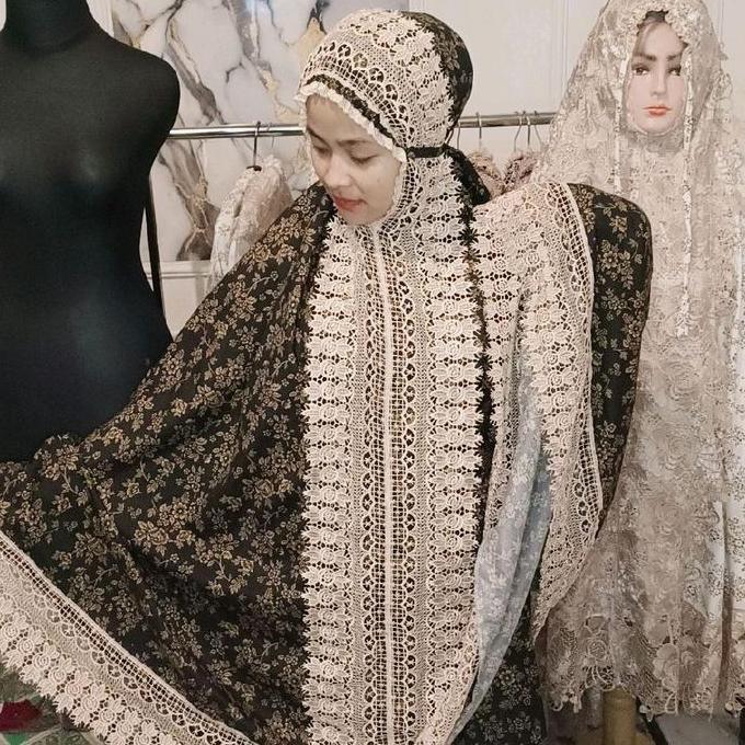 Mukena Dewasa Foil Hitam Keliling Mewah