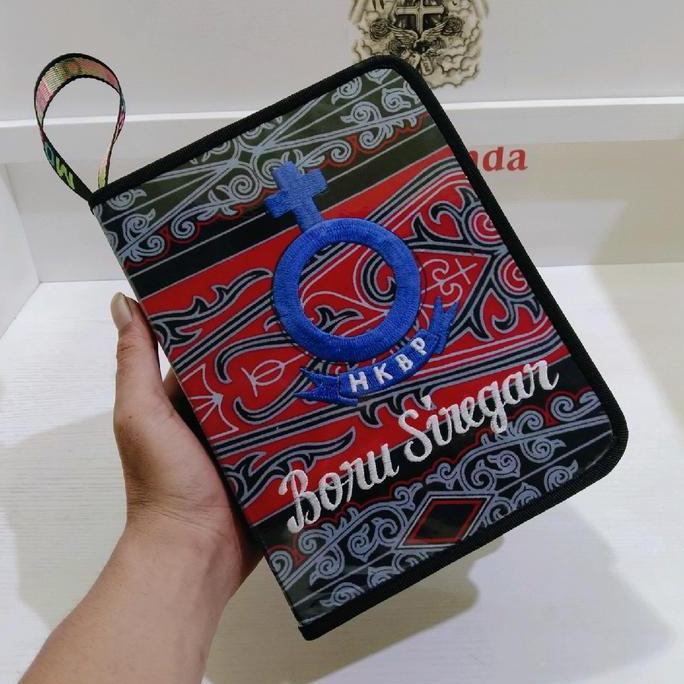 sampul  bibel dohot ende hkbp