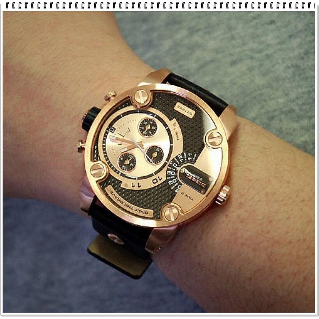 Diesel Little Daddy Black Gold Dial Black Leather StrapWatch For Men DZ7282