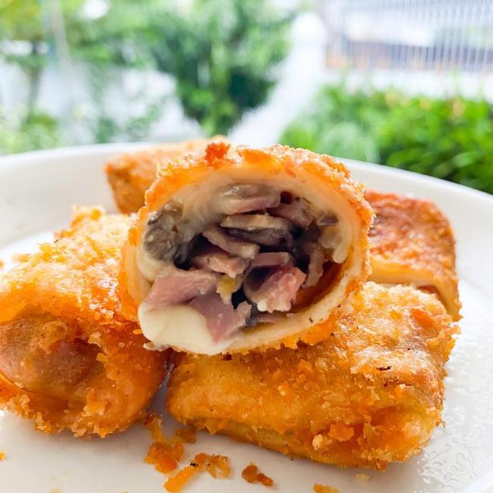 Barudatanglagi- Risol Jamur Krim Keju Dan Smoked Beef / Creamy Cheese Mushroom Risoles