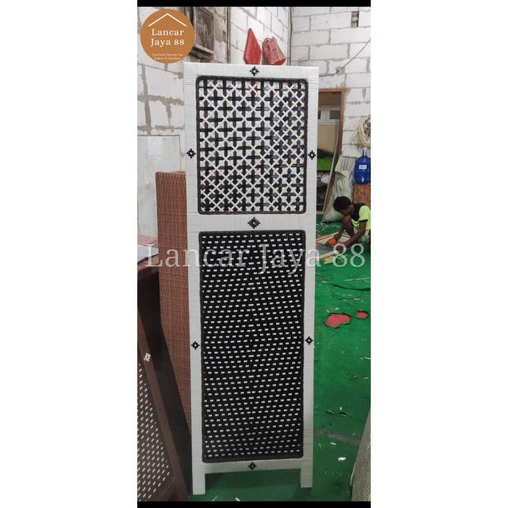 Sketsel Ruangan Rotan Sintetis 1 Panel Tinggi 170 Cm