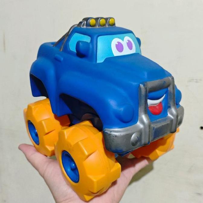 TONKA CHUCK & FRIENDS CUSHY CRUISERS TUCKER THE PICKUP TRUCK ORIGINAL HASBRO FG75