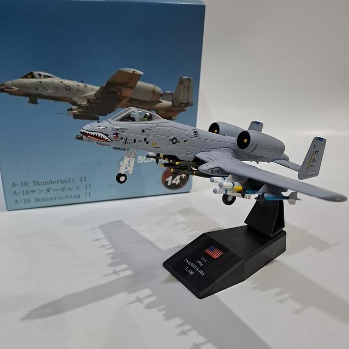 diecast pesawat tempur A-10 Thunderbolt II