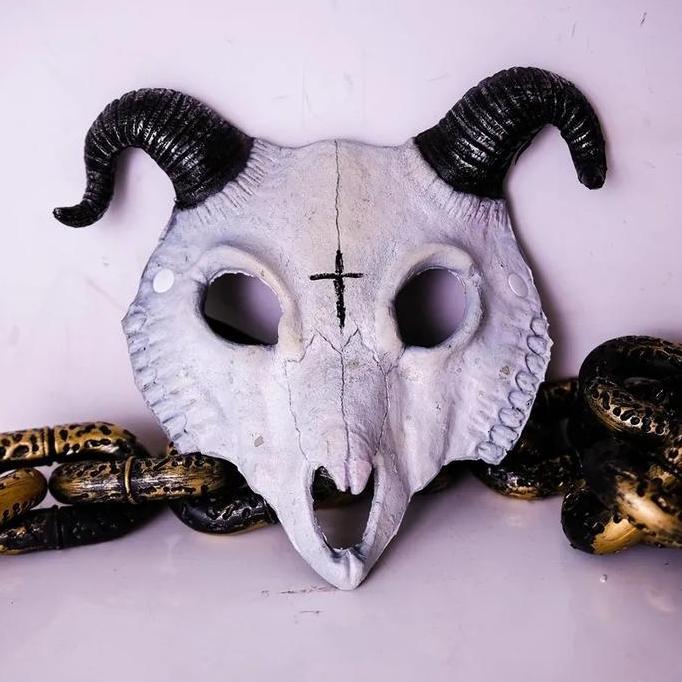 Halloween Topeng Tengkorak Kambing Setengah Wajah Masquerade Cosplay