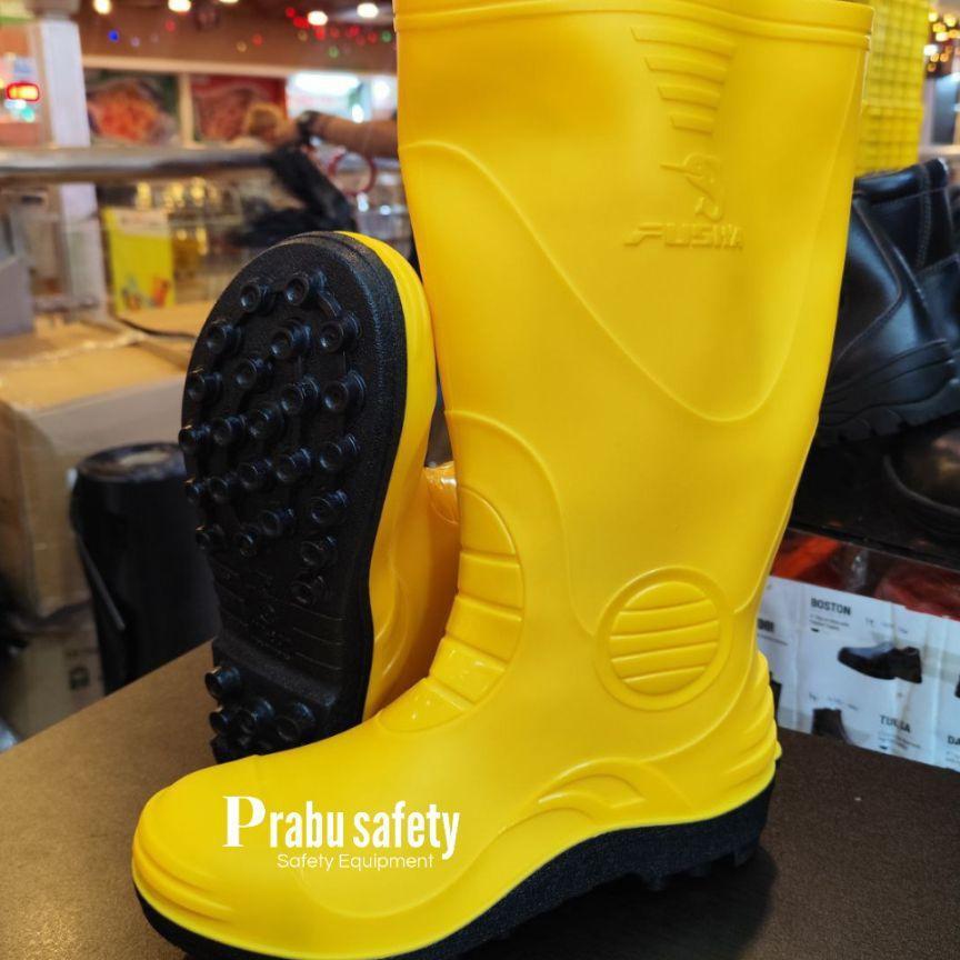 Sepatu Safety Fuhsa Ujung Besi Boot Karet Kuning / Safety Boot Fusa Kuning / Sepatu Boot Anti Slip
