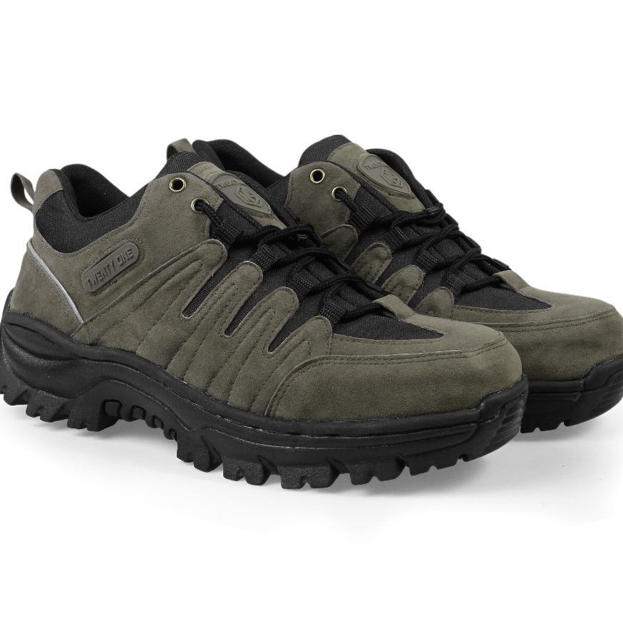 Sepatu Pria Safety Shoes Hiking Outdoor Ujung Besi