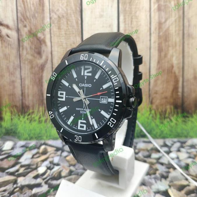 Casio Analog Jam Tangan Pria Tali Kulit Hitam MTP-VD01BL-1B Original