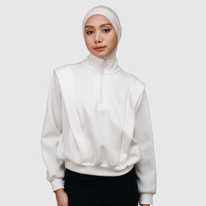 HIA Everywear Nomi Half Zip Sport Sweater Broken White Oversize Fit Olahraga Running Gym Padel Tenni