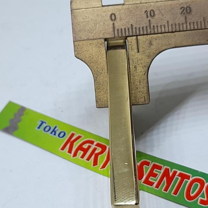 Lm Batangan Kuningan Polos Ukuran setegah