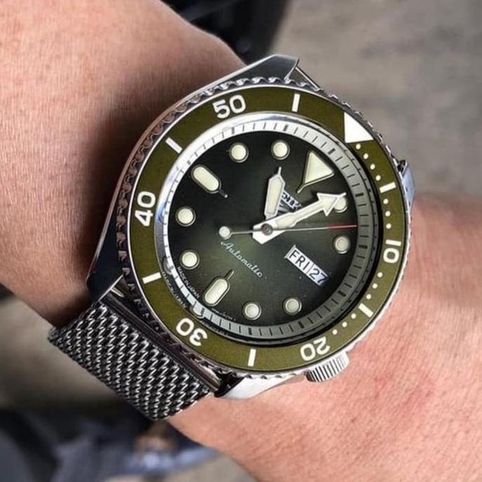 Seiko 5 Sport Green Sunburst Dial Mesh Strap srpd75 k1 seiko SRPD75K1