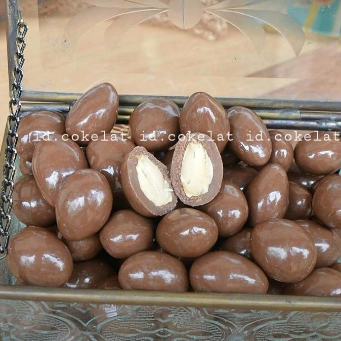 1 Box Silverqueen Bites Coklat Bulat Glaze Almond 30Gr Isi 12 - Makanan, Toples, Snack, Cokelat, Foo