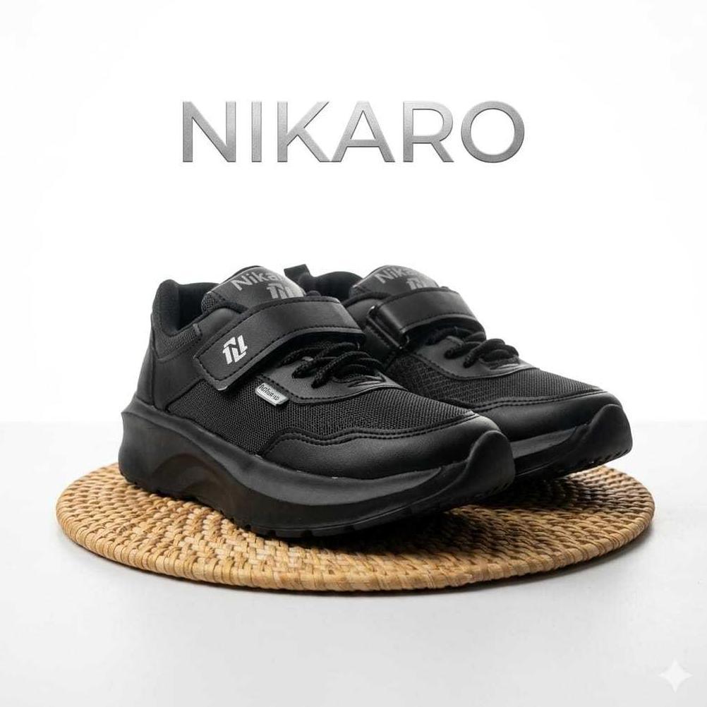 Awet Nikaro Sepatu Anak Sekolah Laki-Laki Perempuan Hitam Putih Velcro Outsole Phylon Ringan Ukuran 