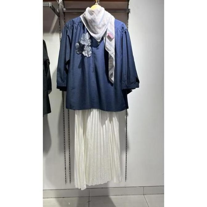 Elzatta Tunik Saffron Patch Elzatta Baju Atasan Wanita Katun Denim Dengan Desain Elegan Dan Kancing 