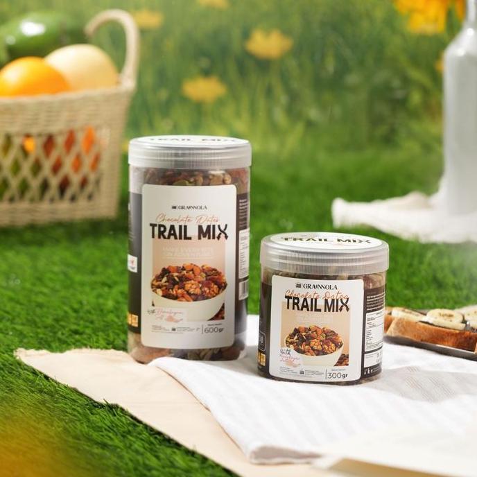 Tino- 9 In 1 Trail Mix Chocolate Dates 600 Gr | Almond, Lnut, Kurma, Choco Chunks, Raisin, Cranberry