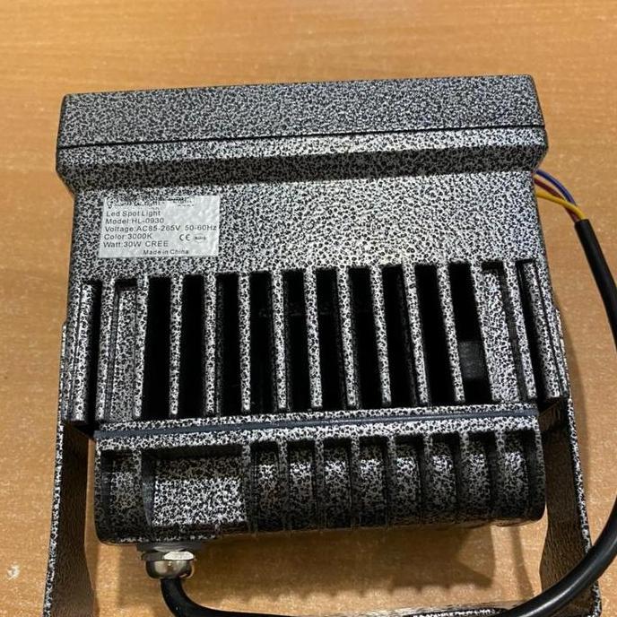 Lampu Sorot Tembak Jarak Jauh Fokus 20watt