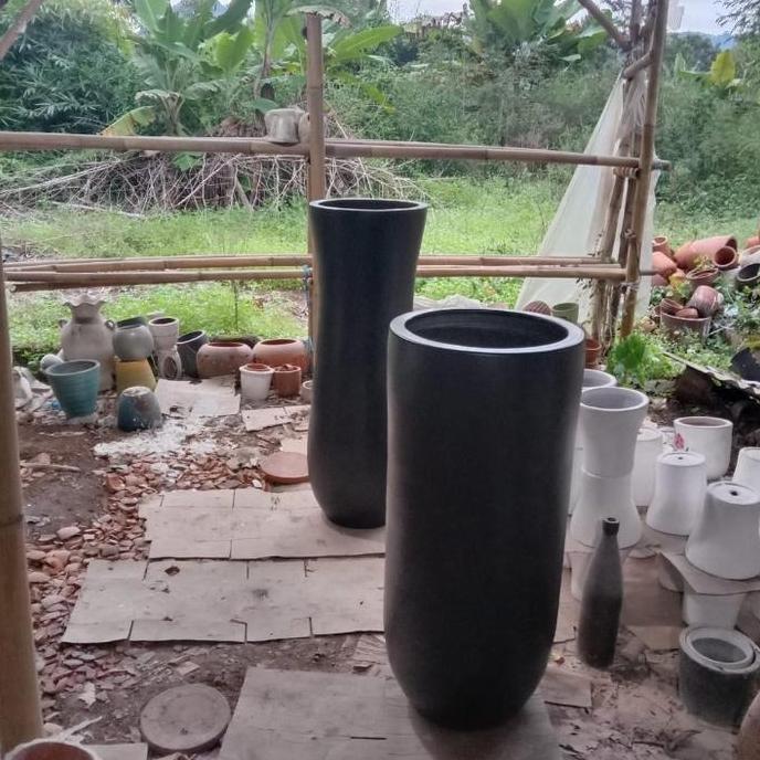POT TINGGI 100 CM, POT TANAMAN DARI GERABAH TANAH LIAT TINGGI 100 CM