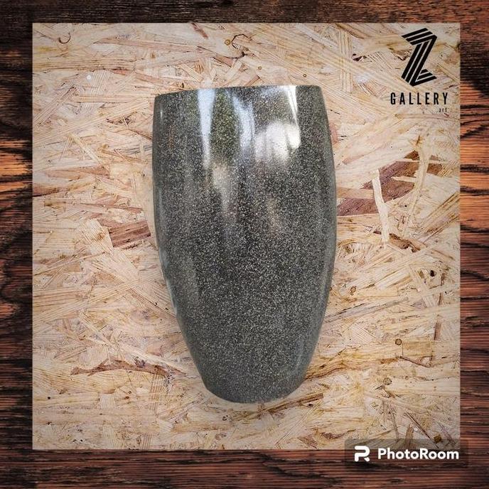 Pot Teraso Guci Hitam