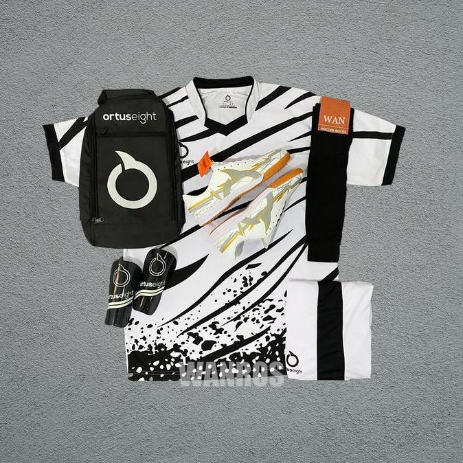 Paket Lengkap Sepatu Futsal Ortuseight Biru HItam, Putih, Cyan Stabilo Raiden + Tas Jinjing, Kaos Ka