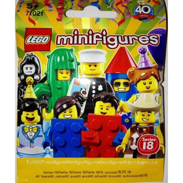 Promo LEGO 71021 - 2 - Minifigure Series 18 Brick Suit Guy Diskon