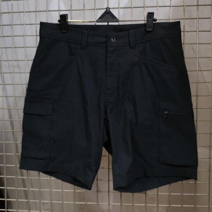 Celana hiking cewek 5 inch MOUNTAIN EQUIPMENT COMPANY size 10 setara 32 baru stretch