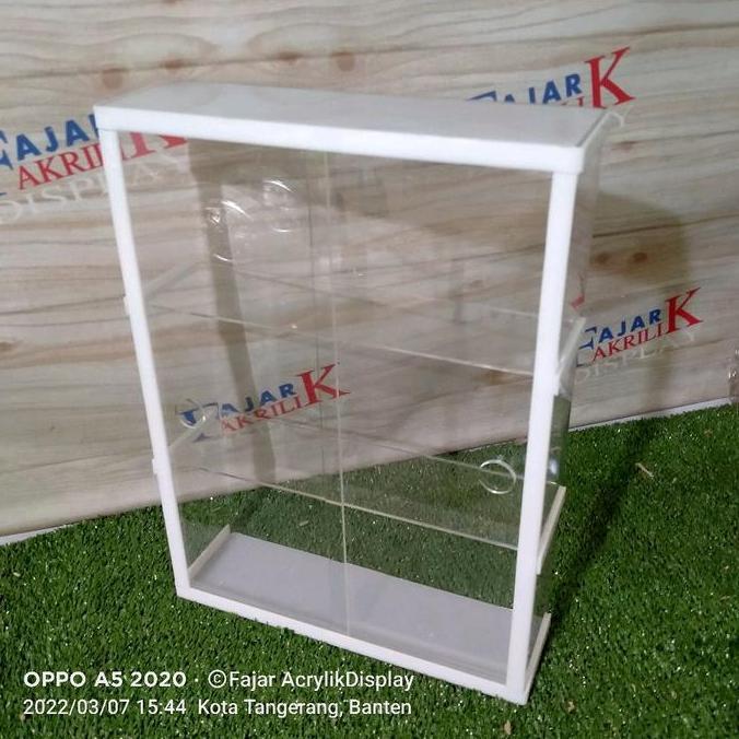 Etalase mini akrilik PS