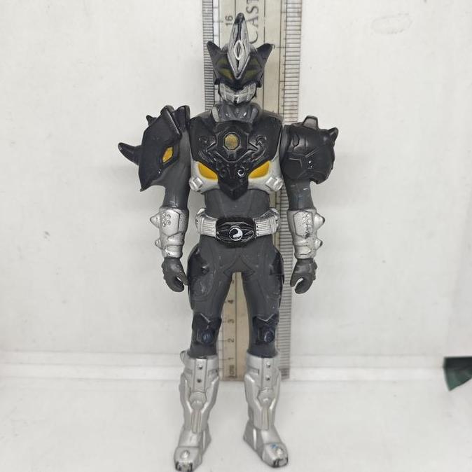 VINYL FIGURE 6.5' ARMOR HERO RHINO MAN ORIGINAL AULDEY LOOSE PS99