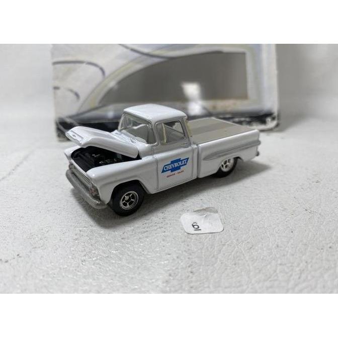HOT WHEELS HOTWHEELS 100% CUSTOM CLASSICS MAGAZINE '59 CHEVY APACHE WHITE MIX99