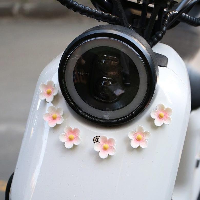 Limited Stiker Mobil Sakura Baterai Kendaraan Listrik Stiker Kaca Spion Dekorasi Ornamen Wanita Akse