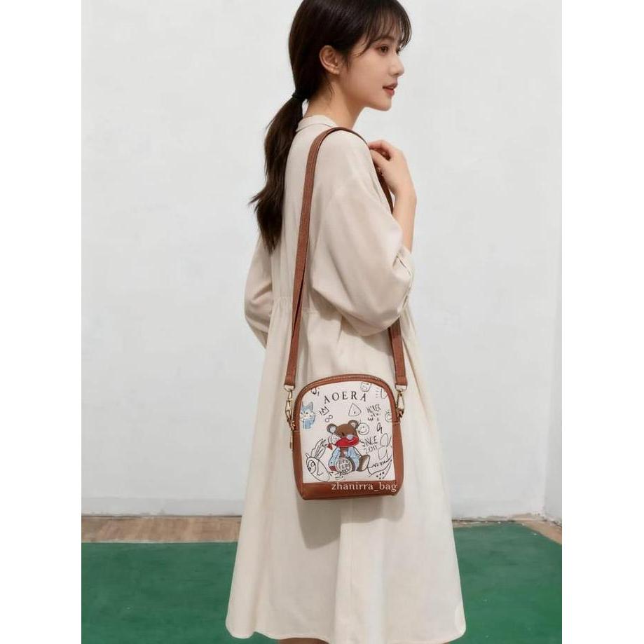 DS223 >> Tas Slingphone Wanita kekinian slingphone 2 ruang anti air AOERA LOTUS