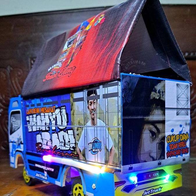 MAINAN TRUK OLENG MINIATUR TRUK WAHYU ABADI TRUK LAMPU RGB LED DAN BONUS TERPAL  MOTIF KEREN. HARGA 