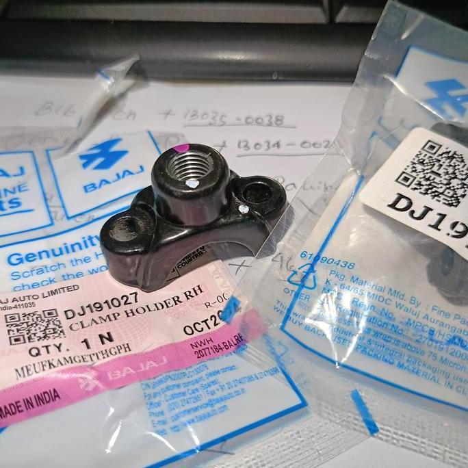 Dudukan Spion Kanan Bajaj Pulsar 135 180 200 220 Ns 200 Original