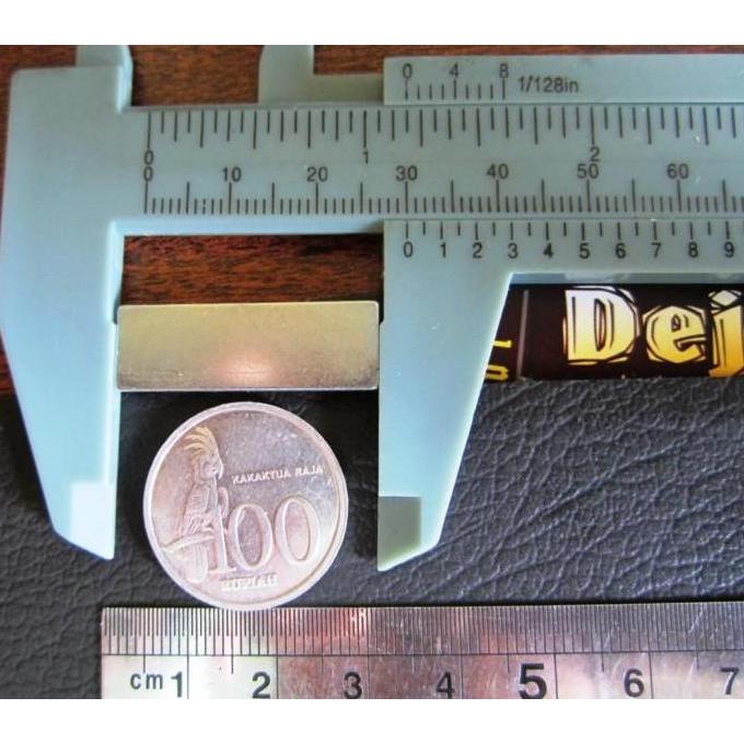 Neodymium Magnet Kotak / Batang 30x10x1,5mm