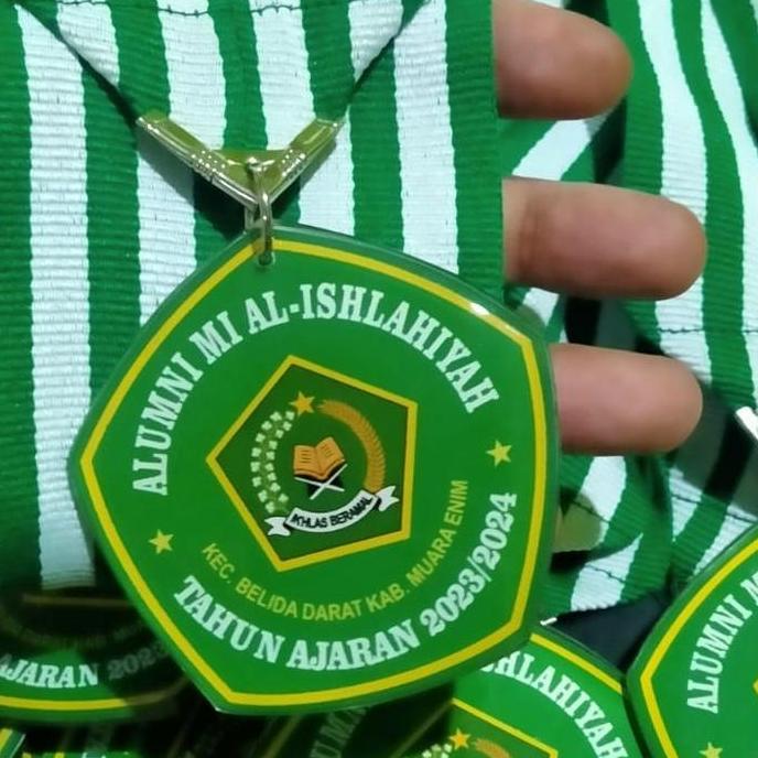 MEDALI WISUDA / MEDALI KELULUSAN STAINLESS RESIN trophy sepak