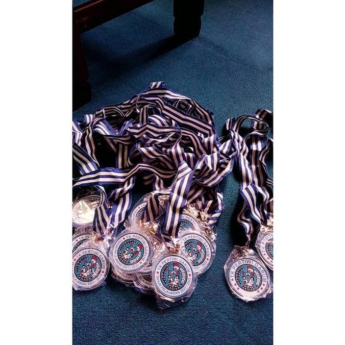 CUSTOM Medali Akrilik Wisuda Custom 2 Sisi