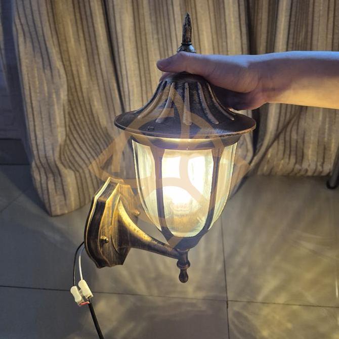 Lampu Dinding Klasik Besi Hias Dekorasi Dinding Outdoor Teras Taman Tahan Air Hujan