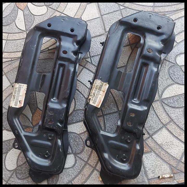 TERLARIS SUPPORT BRAKET PEGANGAN RADIATOR KANAN TOYOTA YARIS NEW VIOS ORIGINAL 
