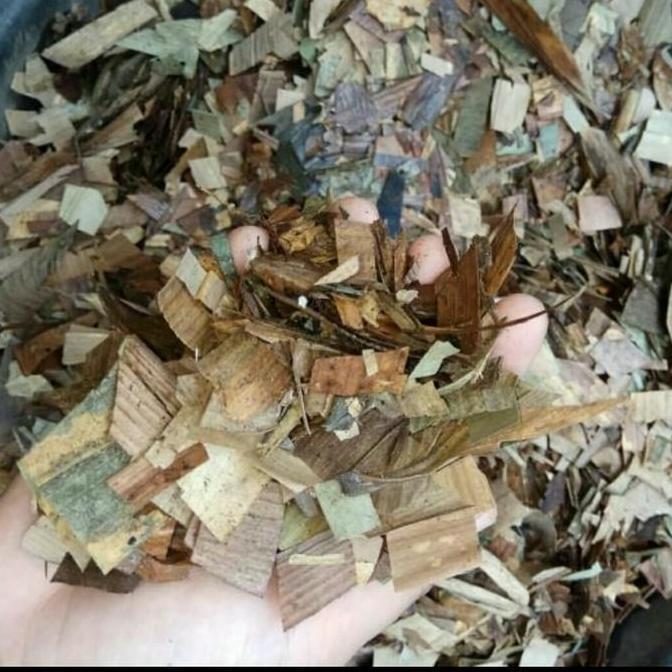 Media Tanam Kompos Daun Bambu Kering