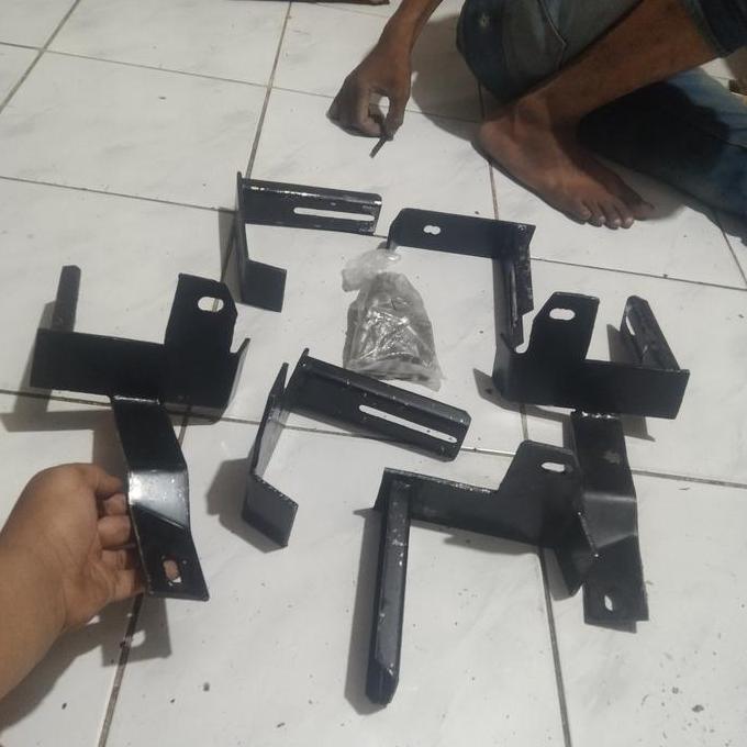 Bracket Foot Step Injakan Samping Mobil Apv Lama / Apv Arena High Quality
