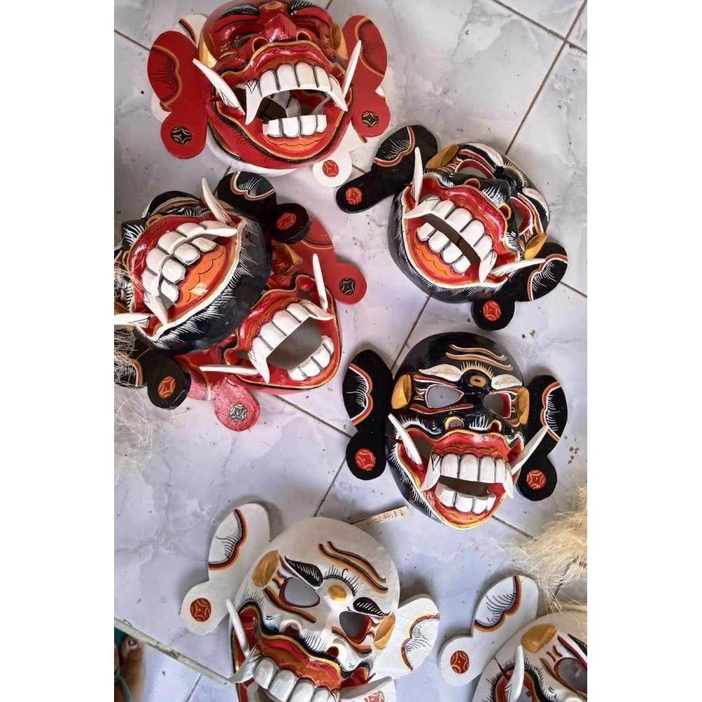 Topeng Celuluk kerajinan tangan ukiran kayu Bali