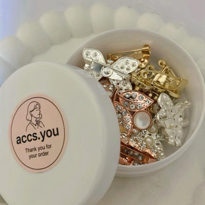 Bisa Cod - Paket Isi 20Pcs Free Wadah Plastik Bros Hijab Dagu Mix Motif Brooch Dada Clips Muslim  Pe