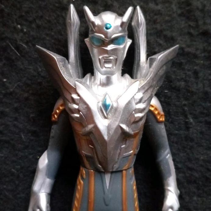 Bandai 14 Cm UHS Ultra Hero Series EX Ultimate Shinning Ultraman Zero