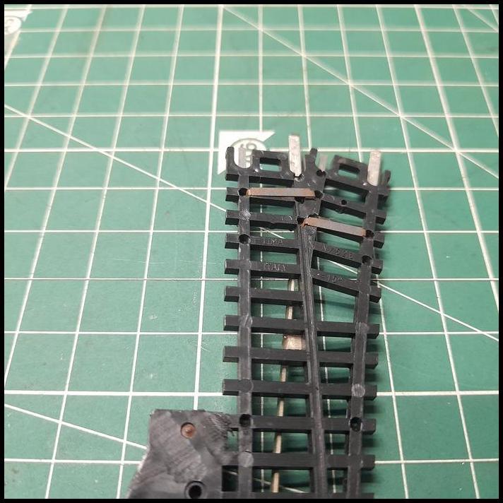 TERBARU LIMA N GAUGE - WESEL MANUAL KIRI 526 TR28 