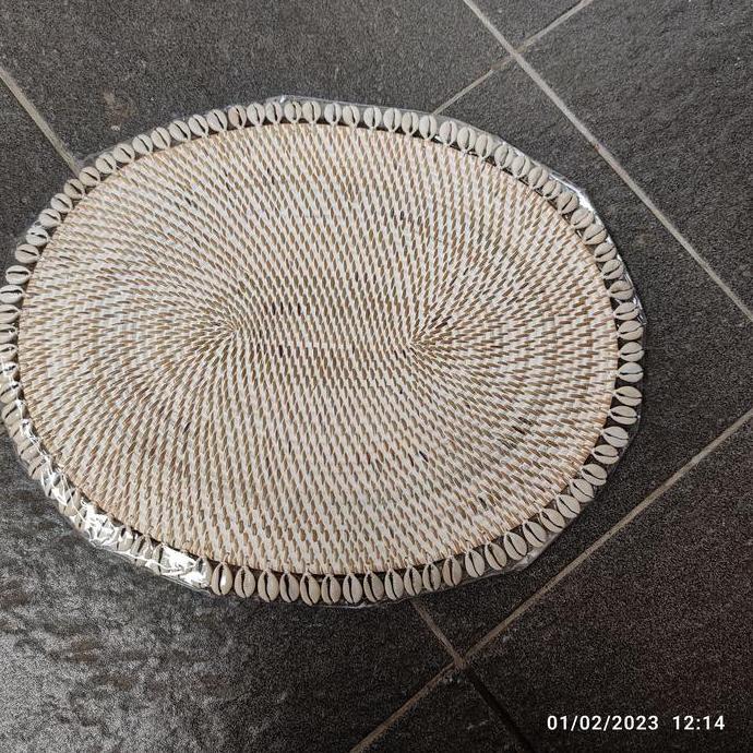 Termantab] placemat rotan kerang oval putih