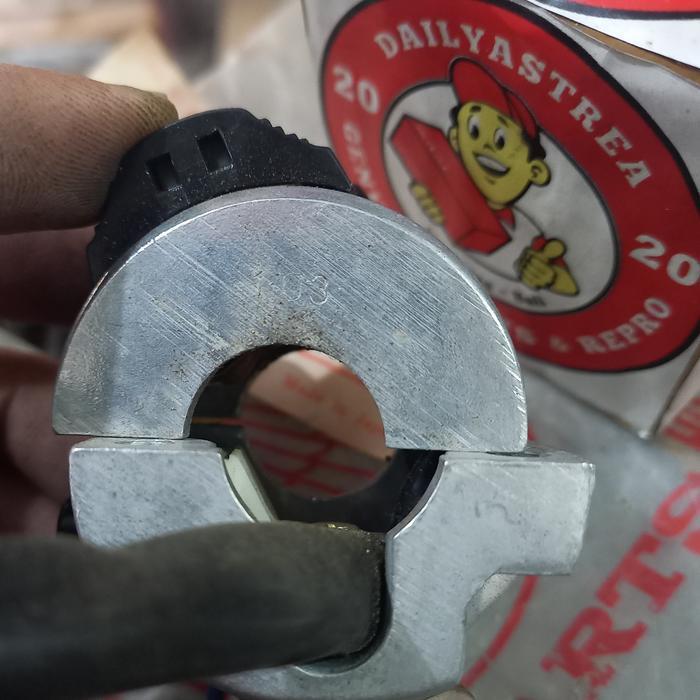 Sakelar Saklar Holder Kiri Honda C70 C90 Original Ori 35300-086-691 Original Dan Terpercaya