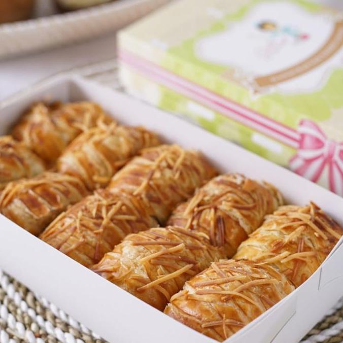 Bolen Pisang Goela Semoet HALAL - Pisang Molen Bandung